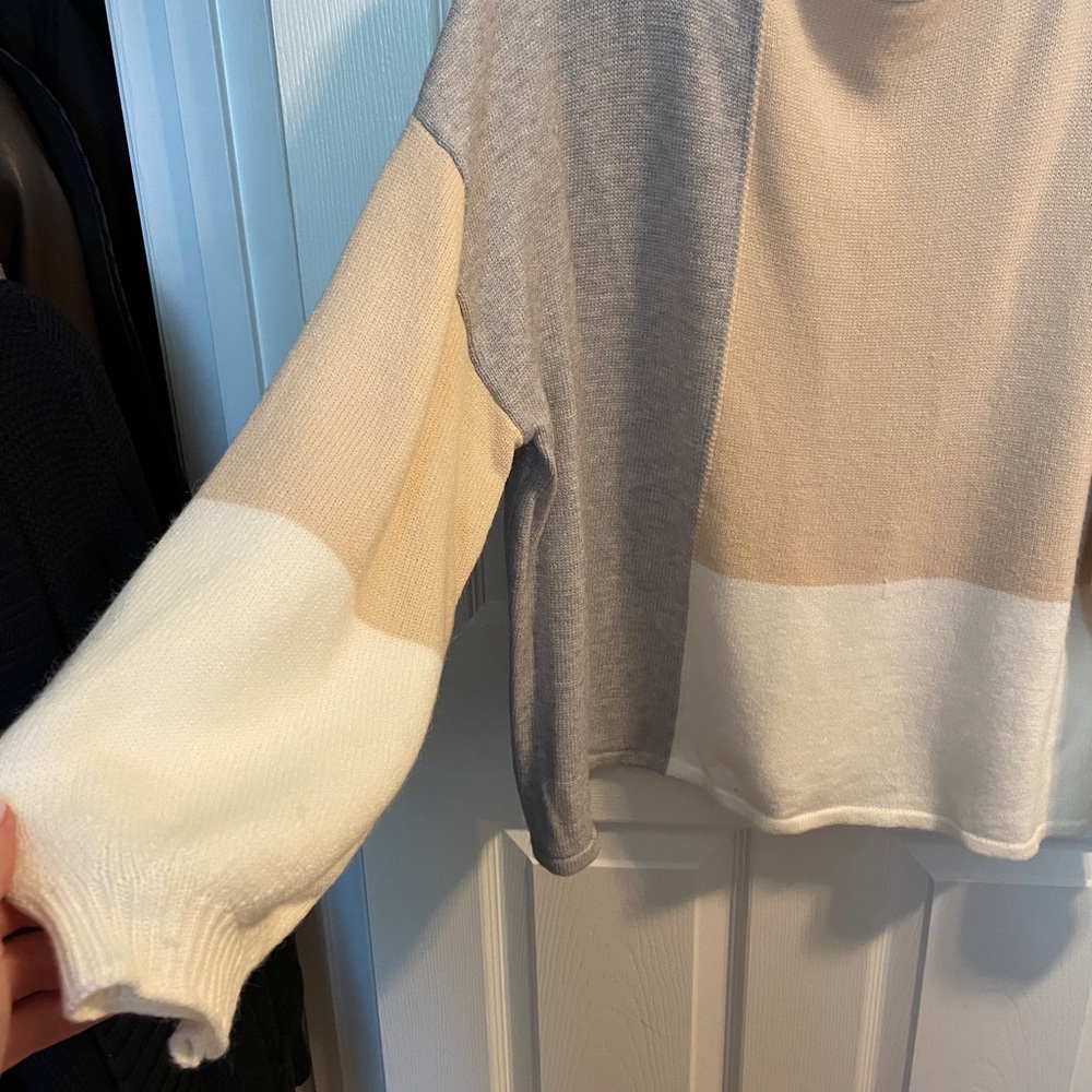 Color block sweater - Picture 6 of 8